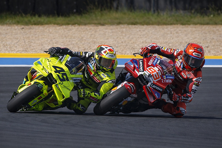 MotoGP Brasil 2026 Dramatis! Bezzecchi Juara Usai Pengurangan Lap 1 MotoGP